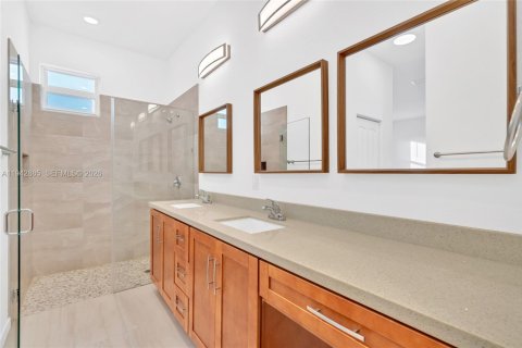 House in Lehigh Acres, Florida 3 bedrooms № 2003172 - photo 30