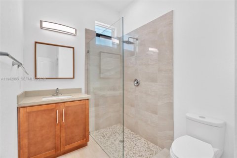 House in Lehigh Acres, Florida 3 bedrooms № 2003172 - photo 26