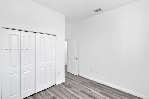 House in Lehigh Acres, Florida 3 bedrooms № 2003172 - photo 23