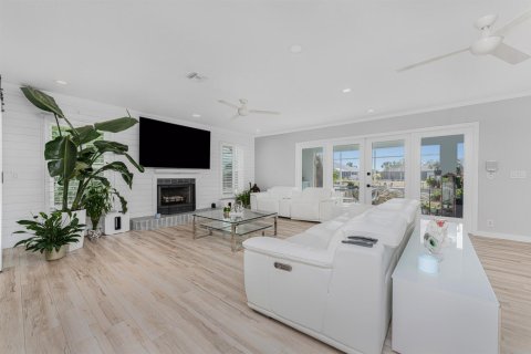 Casa en venta en Port Charlotte, Florida, 4 dormitorios, 305.18 m2 № 2177247 - foto 6