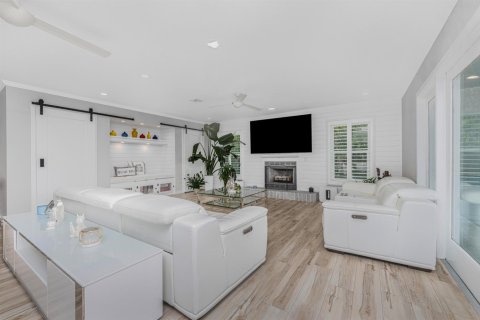 Casa en venta en Port Charlotte, Florida, 4 dormitorios, 305.18 m2 № 2177247 - foto 5