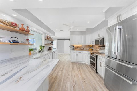 Casa en venta en Port Charlotte, Florida, 4 dormitorios, 305.18 m2 № 2177247 - foto 9