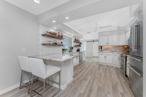 Casa en venta en Port Charlotte, Florida, 4 dormitorios, 305.18 m2 № 2177247 - foto 8