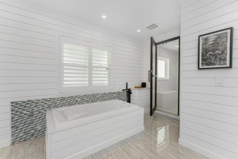 Casa en venta en Port Charlotte, Florida, 4 dormitorios, 305.18 m2 № 2177247 - foto 18