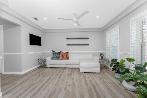 Casa en venta en Port Charlotte, Florida, 4 dormitorios, 305.18 m2 № 2177247 - foto 14