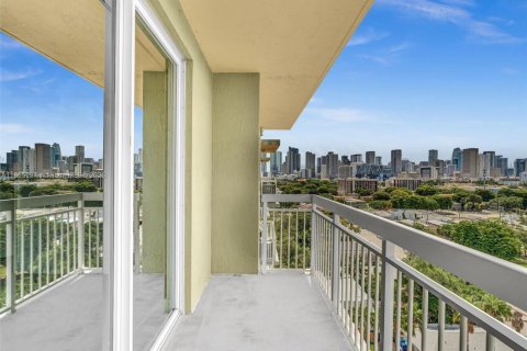 Condominio en venta en Miami, Florida, 2 dormitorios, 82.78 m2 № 1880256 - foto 1