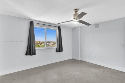 Condominio en venta en Miami, Florida, 2 dormitorios, 82.78 m2 № 1880256 - foto 23