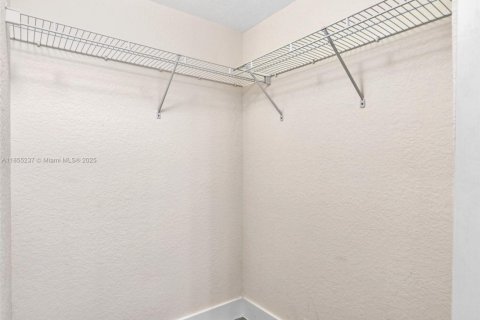 Condominio en venta en Miami, Florida, 2 dormitorios, 82.78 m2 № 1880256 - foto 26