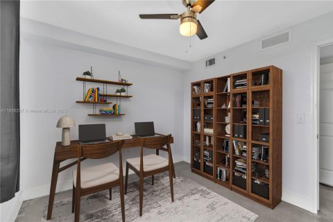 Condominio en venta en Miami, Florida, 2 dormitorios, 82.78 m2 № 1880256 - foto 29