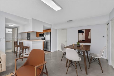 Condominio en venta en Miami, Florida, 2 dormitorios, 82.78 m2 № 1880256 - foto 10