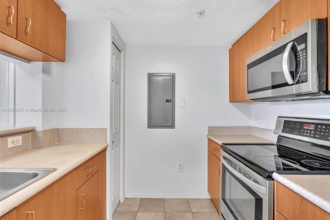 Condominio en venta en Miami, Florida, 2 dormitorios, 82.78 m2 № 1880256 - foto 13