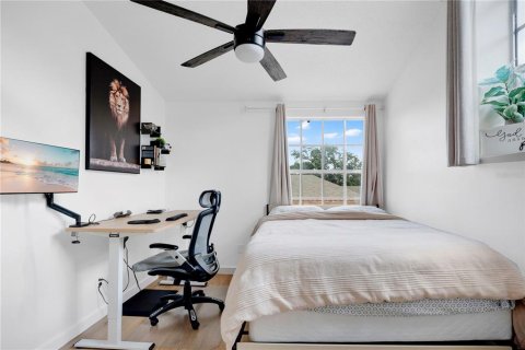 Townhouse in Orlando, Florida 3 bedrooms, 158.31 sq.m. № 2221463 - photo 17