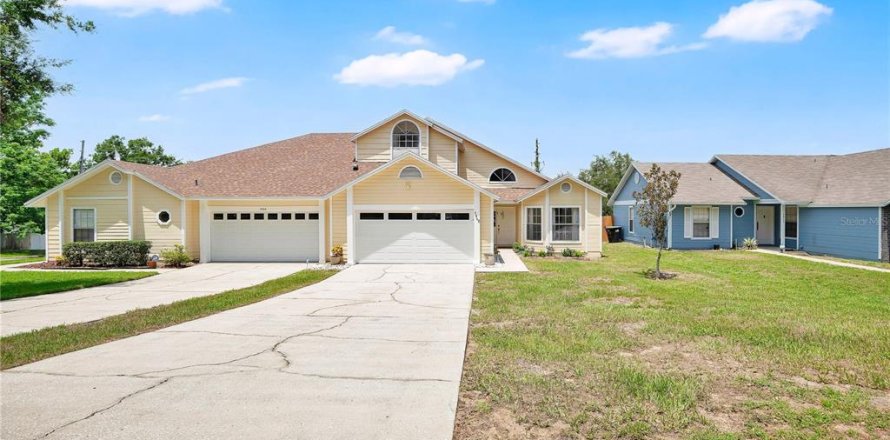 Townhouse in Orlando, Florida 3 bedrooms, 158.31 sq.m. № 2221463