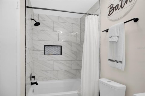 Townhouse in Orlando, Florida 3 bedrooms, 158.31 sq.m. № 2221463 - photo 18
