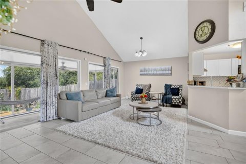 Townhouse in Orlando, Florida 3 bedrooms, 158.31 sq.m. № 2221463 - photo 9