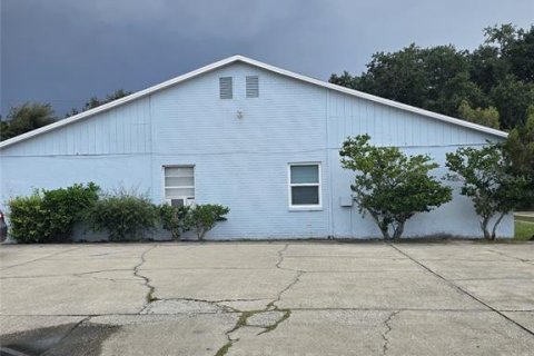 Apartment in Winter Haven, Florida 2 bedrooms, 321.07 sq.m. № 2366521