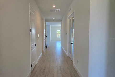 House in Winter Garden, Florida 6 bedrooms, 385.73 sq.m. № 1717728 - photo 4