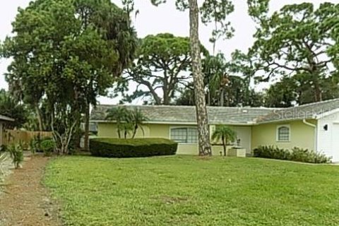 Villa ou maison à vendre à Sarasota, Floride: 3 chambres, 172.43 m2 № 2419538 - photo 4