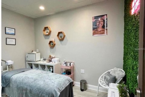 Propiedad comercial en venta en Tampa, Florida, 183.76 m2 № 2148986 - foto 6