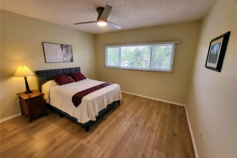 Condo in Clearwater, Florida, 2 bedrooms  № 2214597 - photo 22