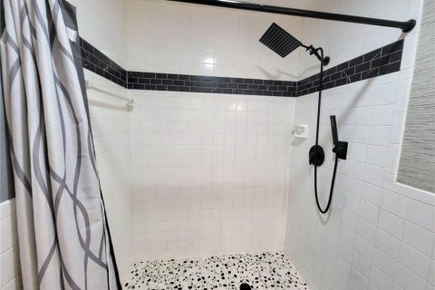 Condo in Clearwater, Florida, 2 bedrooms  № 2214597 - photo 21