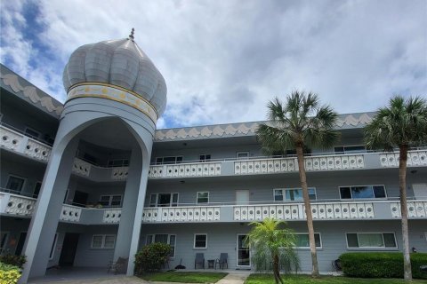 Condominio en Clearwater, Florida, 2 dormitorios № 2214597