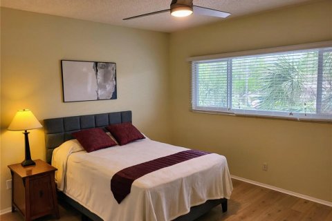 Condo in Clearwater, Florida, 2 bedrooms  № 2214597 - photo 23