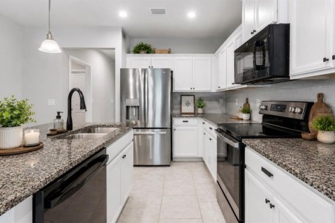 House in Land O' Lakes, Florida 3 bedrooms, 142.7 sq.m. № 2110226 - photo 9