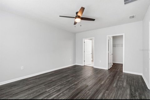 House in Land O' Lakes, Florida 3 bedrooms, 142.7 sq.m. № 2110226 - photo 16