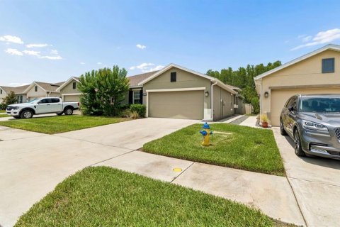 House in Land O' Lakes, Florida 3 bedrooms, 142.7 sq.m. № 2110226 - photo 6