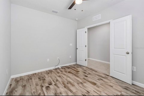 House in Land O' Lakes, Florida 3 bedrooms, 142.7 sq.m. № 2110226 - photo 14