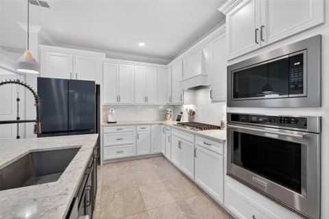House in Land O' Lakes, Florida 3 bedrooms, 209.87 sq.m. № 1901838 - photo 12