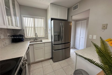 Купить кондоминиум в Санрайз, Флорида 1 спальня, 59.46м2, № 1850370 - фото 30