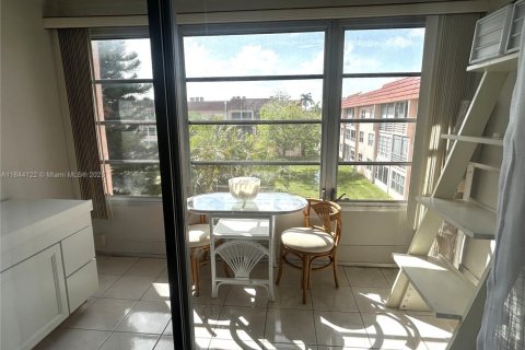 Купить кондоминиум в Санрайз, Флорида 1 спальня, 59.46м2, № 1850370 - фото 18