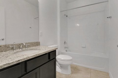 House in Winter Garden, Florida 4 bedrooms, 282.42 sq.m. № 1916297 - photo 20