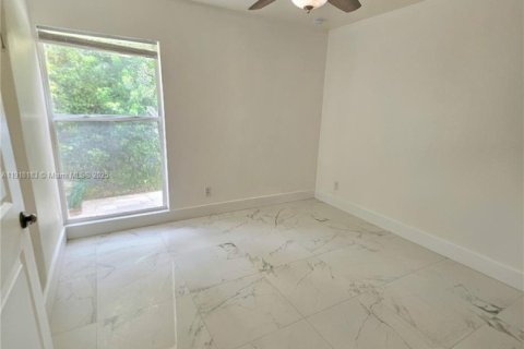 Купить виллу или дом в Лихай-Эйкерс, Флорида 3 спальни, 118.36м2, № 1972669 - фото 29