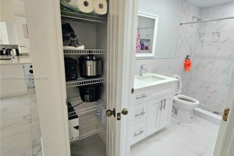 Купить виллу или дом в Лихай-Эйкерс, Флорида 3 спальни, 118.36м2, № 1972669 - фото 22