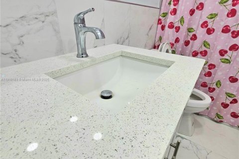 Купить виллу или дом в Лихай-Эйкерс, Флорида 3 спальни, 118.36м2, № 1972669 - фото 25