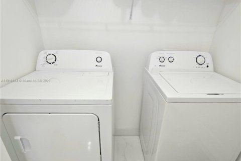 Купить виллу или дом в Лихай-Эйкерс, Флорида 3 спальни, 118.36м2, № 1972669 - фото 30