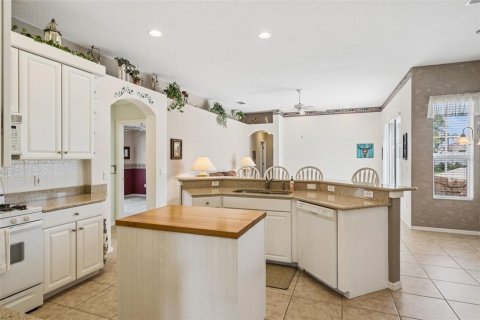 Casa en venta en Davenport, Florida, 4 dormitorios, 219.9 m2 № 2199576 - foto 17