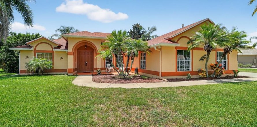 House in Grand Island, Florida 3 bedrooms, 156.45 sq.m. № 1875979