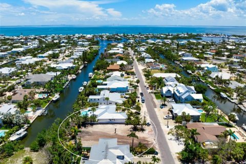 Terreno en venta en Anna Maria, Florida № 1792245 - foto 1