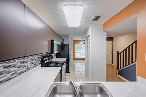 Condo in Tampa, Florida, 2 bedrooms № 2211587 - photo 15