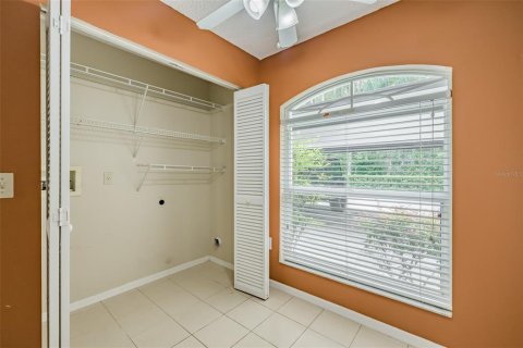 Condo in Tampa, Florida, 2 bedrooms № 2211587 - photo 13