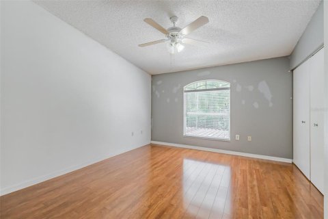 Condo in Tampa, Florida, 2 bedrooms № 2211587 - photo 25
