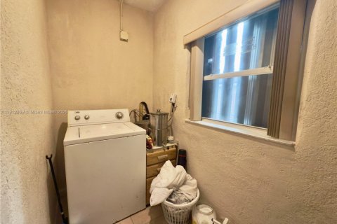 Купить виллу или дом в Холливуд, Флорида 2 спальни, 86.96м2, № 1970366 - фото 11