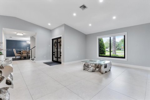 Villa ou maison à vendre à Miami, Floride: 5 chambres, 296.17 m2 № 2146444 - photo 29