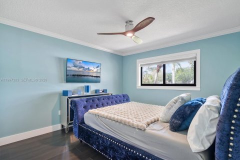 Villa ou maison à vendre à Miami, Floride: 5 chambres, 296.17 m2 № 2146444 - photo 19