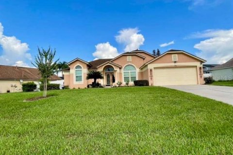 Casa en Davenport, Florida 3 dormitorios, 162.76 m2 № 2370886