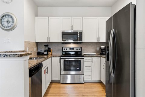 Touwnhouse à louer à Kissimmee, Floride: 4 chambres, 157.38 m2 № 2416663 - photo 4